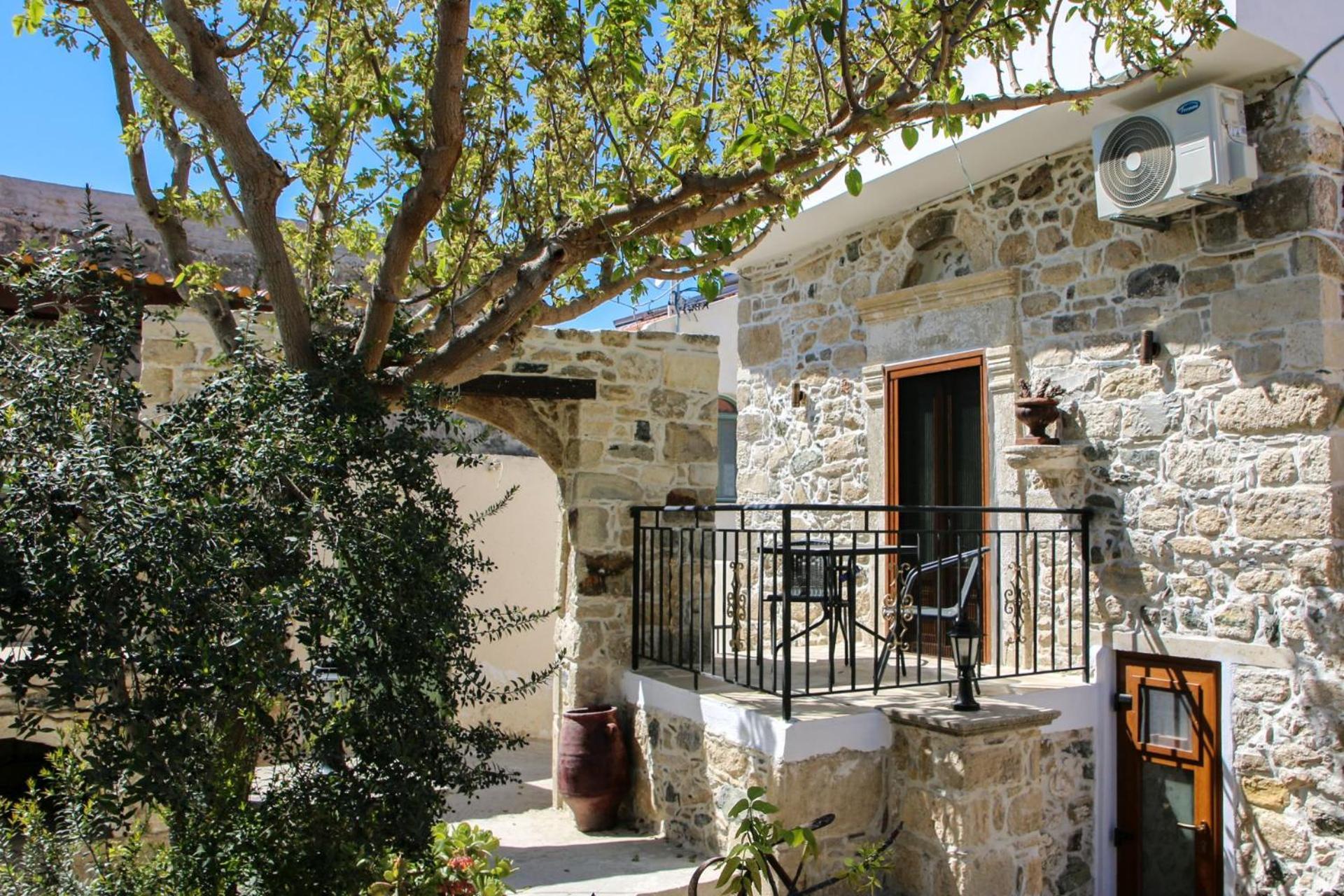Stone House Elefteria Near Matala Beach Petrokefálion Buitenkant foto