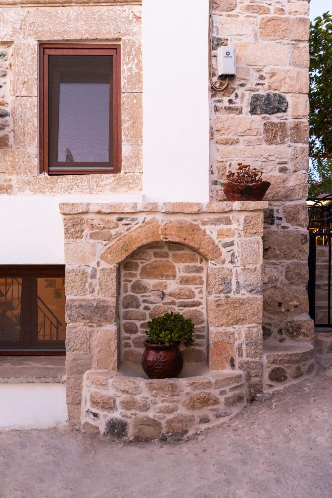 Stone House Elefteria Near Matala Beach Petrokefálion Buitenkant foto